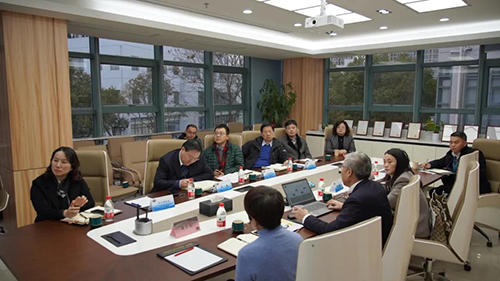 上海市浦东新区政府党组成员、副区长吴强，浦东新区科经委副主任李晓亮，张江管理局副局长吴俊，张江集团副总经理王凯荣等调研人生就是博